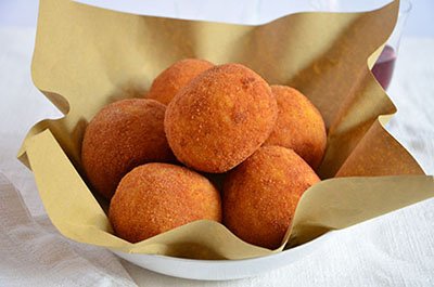 S.E ARANCINI PICCOLI C/RAGU E PISELLI